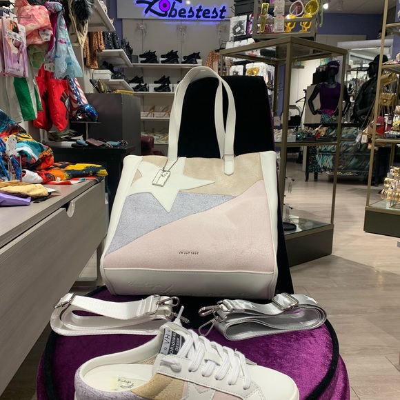 Slip on Gia Sneakers - Picture 13 of 17